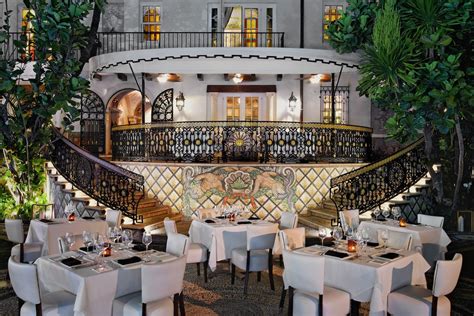 restaurante versace miami